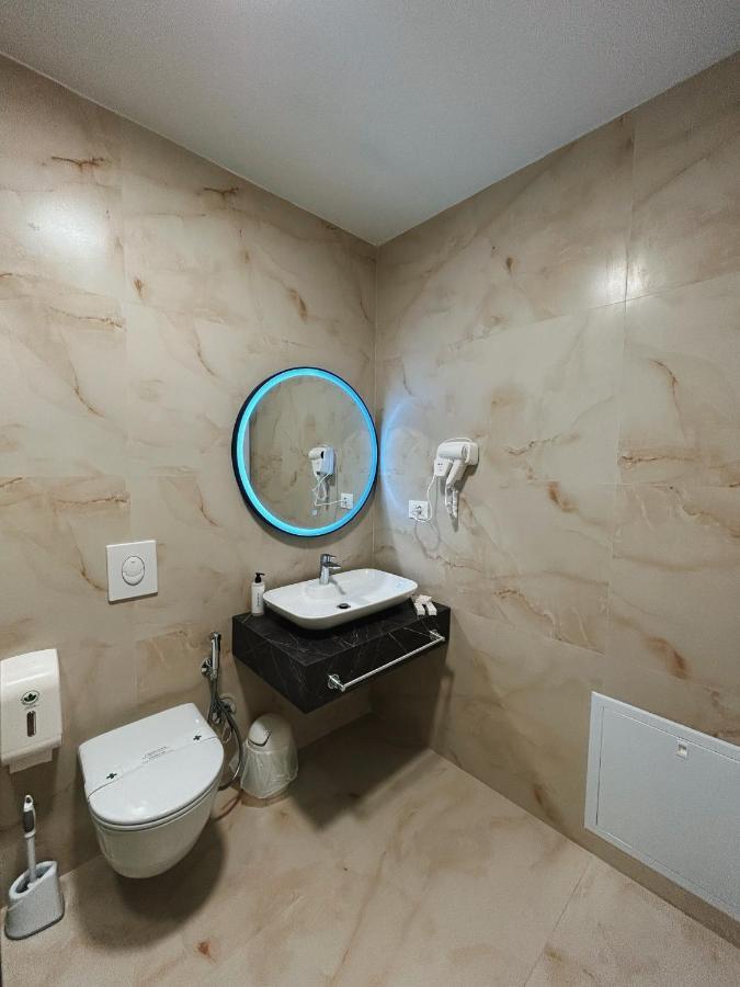 Clinton Tirana Inn ภายนอก รูปภาพ