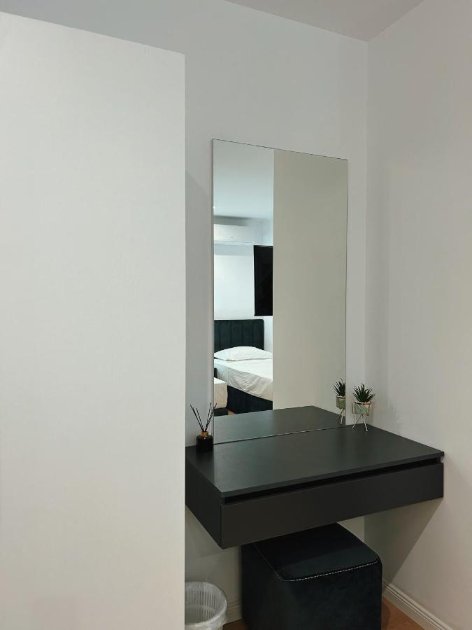 Clinton Tirana Inn ภายนอก รูปภาพ