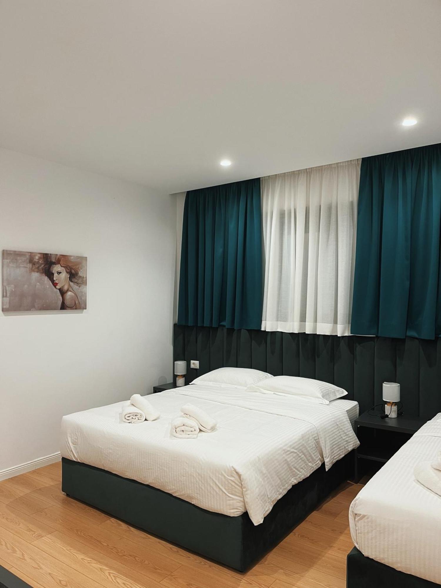 Clinton Tirana Inn ภายนอก รูปภาพ