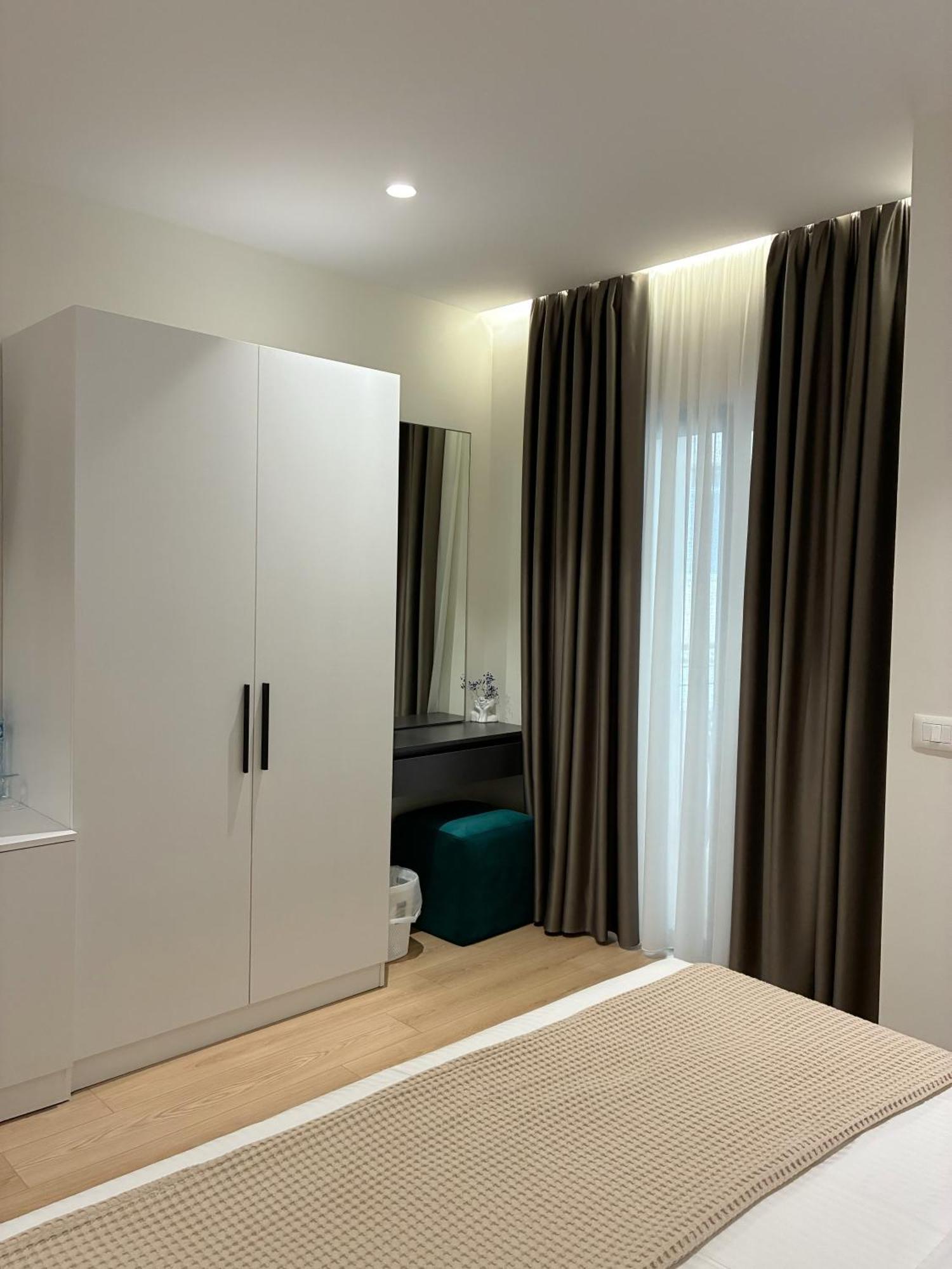 Clinton Tirana Inn ภายนอก รูปภาพ